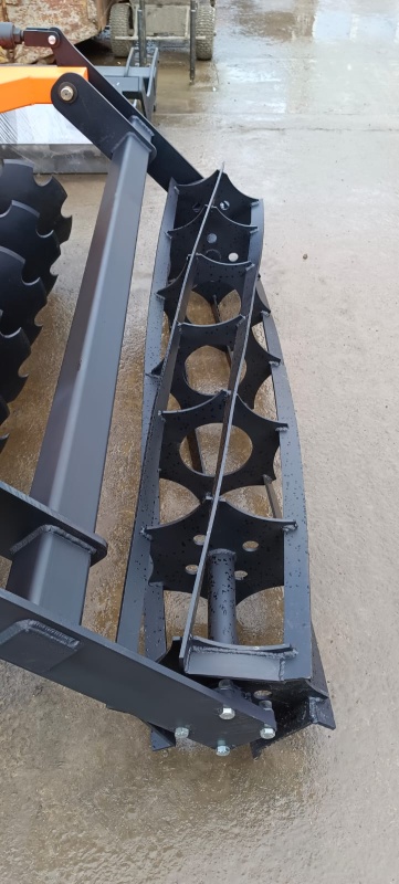 Борона дисковая навесная БДН 2,4х2Н с амортизаторами катка, 14 рабочих органов купить в Грозном – «БДН-АгроКубань», 7