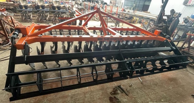Борона дисковая навесная БДН 4х2Н, 28 рабочих органов купить в Грозном – «БДН-АгроКубань», 2