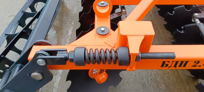 Борона дисковая навесная БДН 2,4х2Н с амортизаторами катка, 14 рабочих органов купить в Грозном – «БДН-АгроКубань», 6