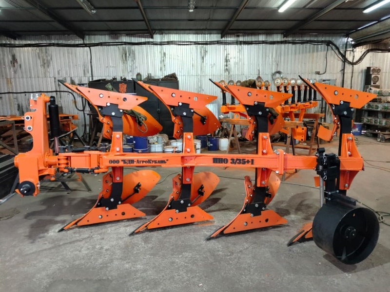 Плуг навесной оборотный 3/35+1 купить в Грозном – «БДН-АгроКубань», 2