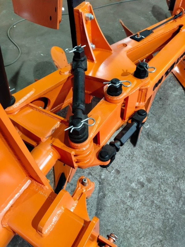 Плуг навесной оборотный 3/35+1 купить в Грозном – «БДН-АгроКубань», 5