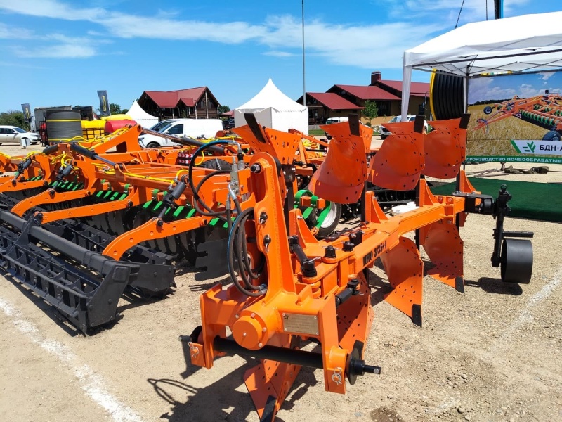 Плуг навесной оборотный 3/35+1 купить в Грозном – «БДН-АгроКубань», 6