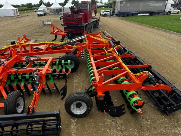 Лущильник мульчировщик дисковый прицепной «АВРОРА» ЛД-8Л (евро-складывание) ЛАФЕТ купить в Грозном – «БДН-АгроКубань», 3