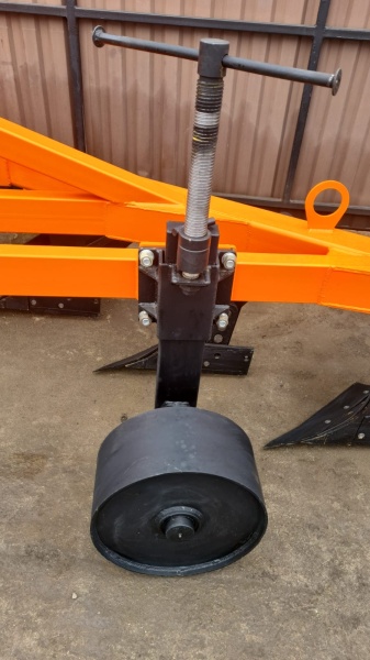 Плуг отвальный ПЛН 3-35 (3 корпуса) купить в Грозном – «БДН-АгроКубань», 4